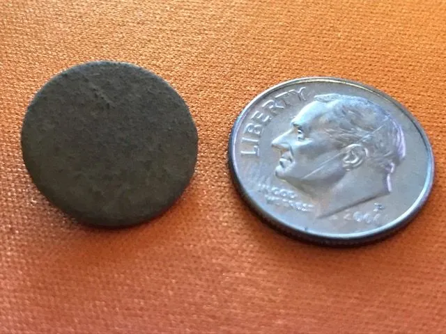 Button #2. Small. Smooth side. Found with the XP DEUS on the other side of the James River. Could be colonial. Will post in forums for for ID. Smooth 