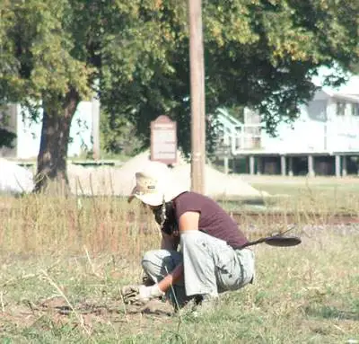 Caldwell KANSAS - ONCE AGAIN ...DIGGING UP RUST.....I am pretty sure it was through my intense efforts of gleaning the field of rusty relics and scrap