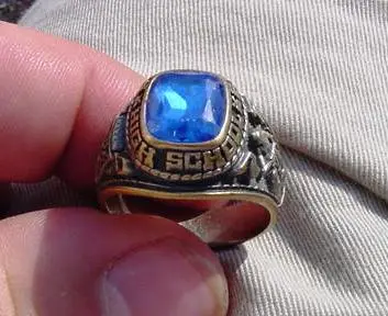 CLASS RING - SALTWATER (RI)