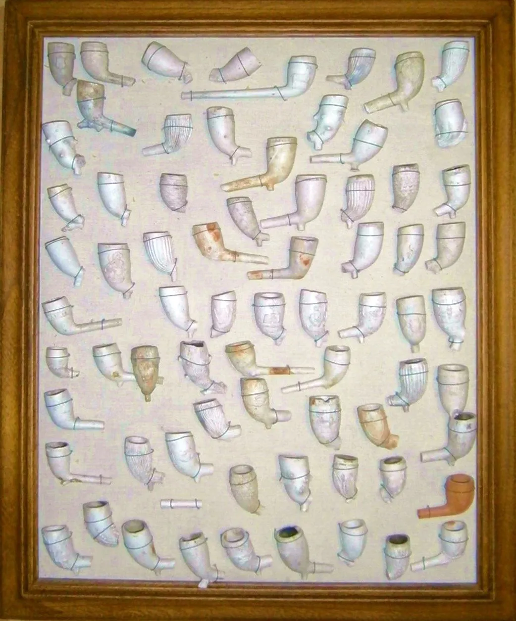 CLAY PIPES framed collection