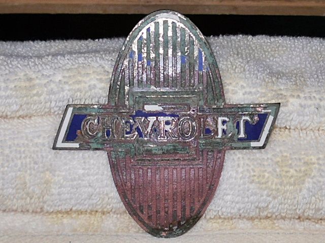 Columbus Hunt - 1932 Chevrolet Emblem
