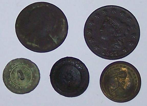 Coppers and Buttons - KG111, Large Cent, and buttons (one early marine)