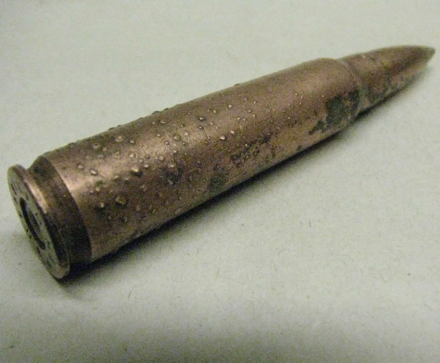 F.M.M.A.P. B 1944
Mauser tracer, red tip plated steel full Armor piercing metal jacket, brass primer with red sealant. headstamp  F.M.M.A.P. "B" || 19