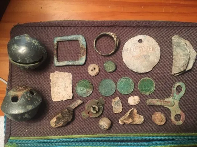 Finds 12-21