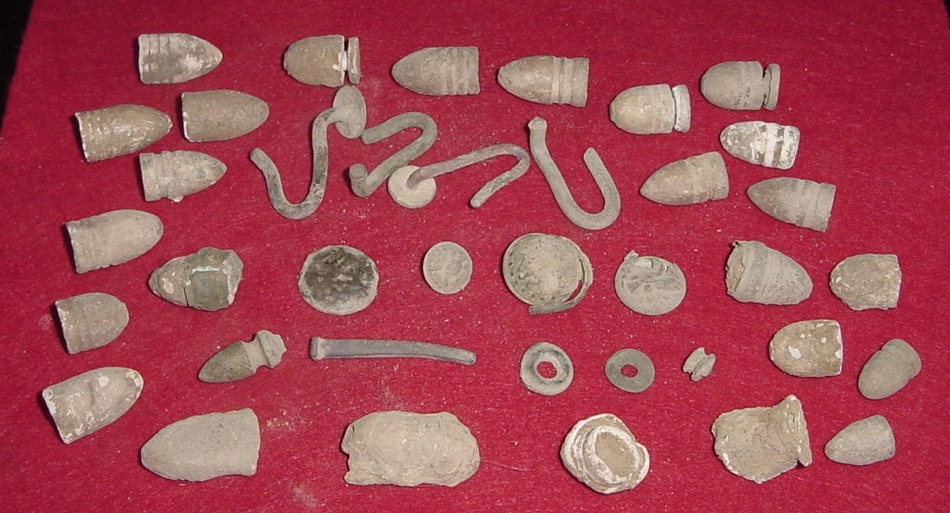 FINDS FROM A GROUP HUNT AT A SOUTHERN PLANTATION THAT HAD SEEN MILITARY ACTION DURING THE CW