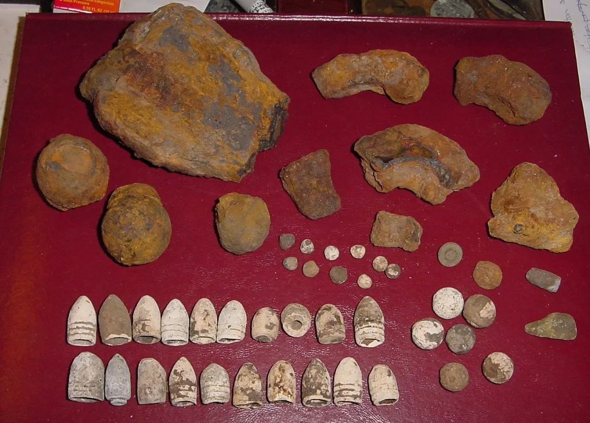 FINDS FROM A GROUP HUNT AT A SOUTHERN PLANTATION THAT HAD SEEN MILITARY ACTION DURING THE CW