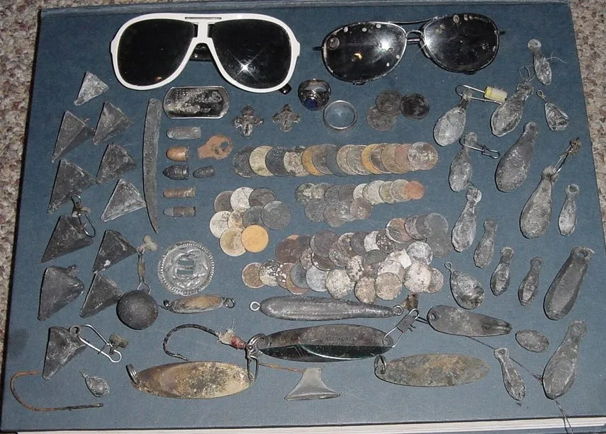 FINDS FROM AUG.6-7 BEACH HUNTS ON CAPE COD