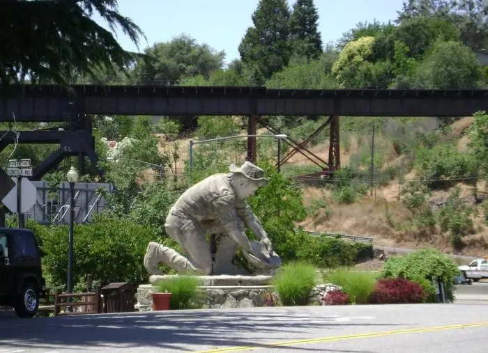 Gold Panning - Statue in Auburn, California