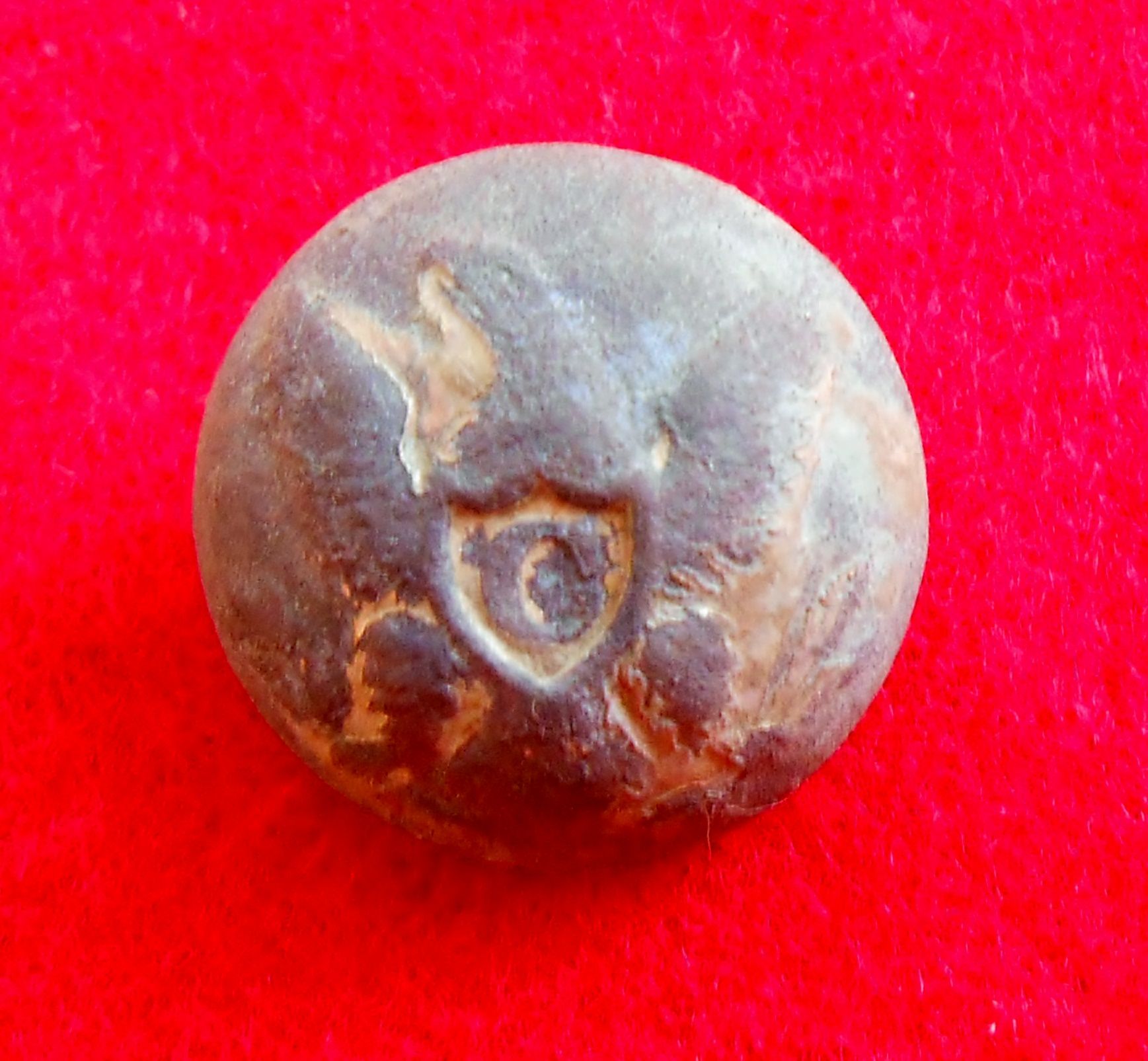 In Oct. 2012, I dug this coat size U.S. Cavalry Officer's button with intact shank and Scovill backmark at a CW camp where the 2nd Michigan Cavalry wa