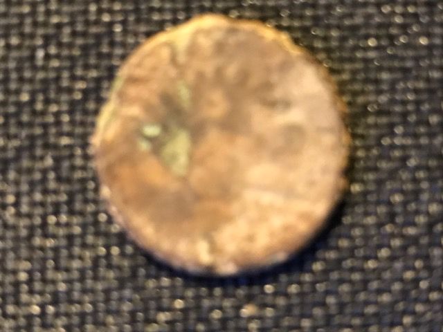 Indian Head penny. No date visible or anything beside the right side of he headdress. I'll take it.