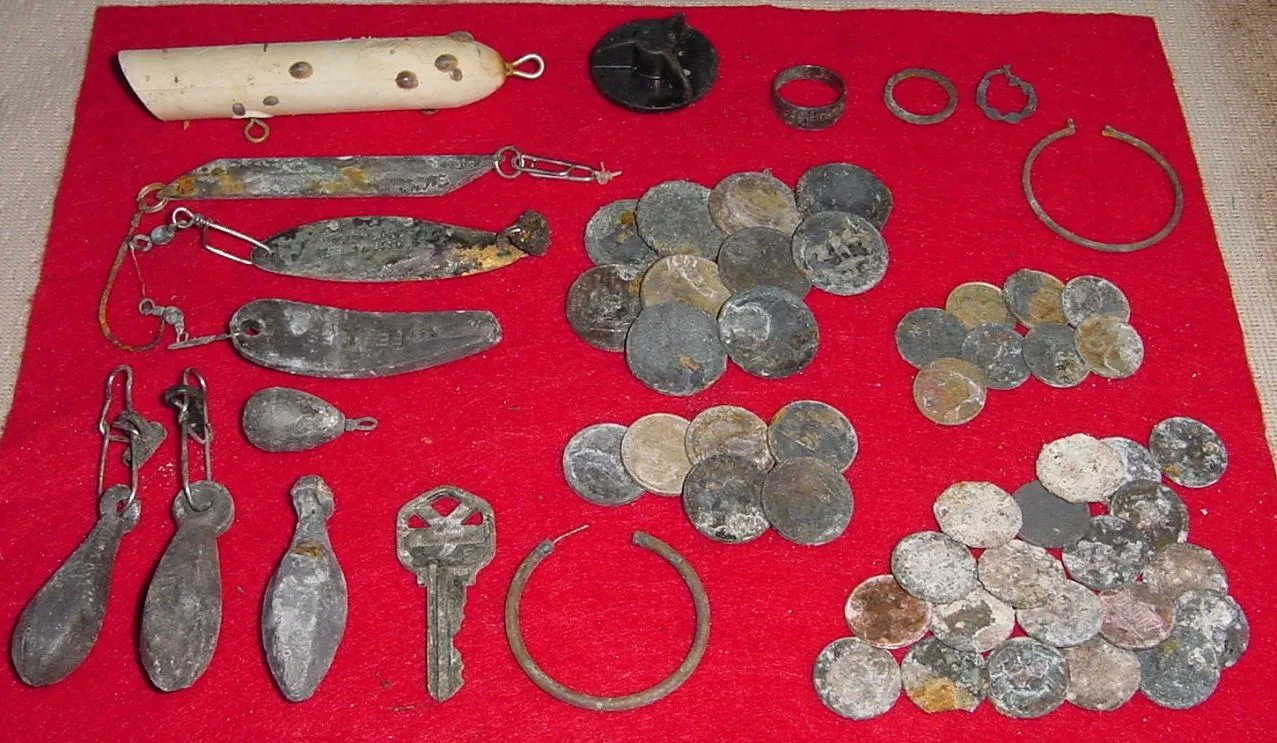 JULY 20TH - AM CAPE COD HUNT - 2 SILVER RINGS AND 2 SILVER EARRINGS WERE THE BEST OF IT
