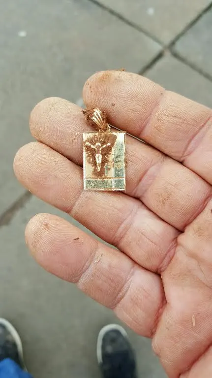 just dug 14k pendant