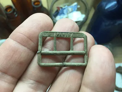 Paris suspender/clothing clip (c. late 1800s/early 1900s)