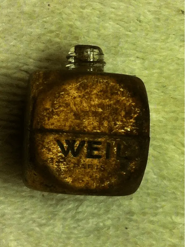 Perfume bottle
