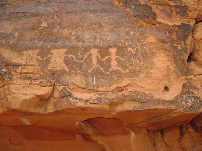 Petroglyphs - Rock paintings, petroglyphs in Valley of Fire, Nevada