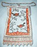 RARE Mandalian Bird Mesh purse
Hallmarked. Enamel is almost like new. Restored: replaced broken ball-clasp, and straightened frame, plus cleaning. *Es