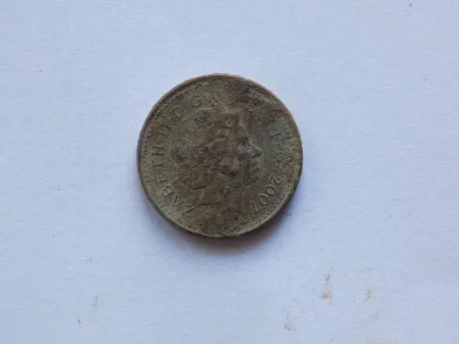 saturday 15/10/16

condition = good
5p 2007 (clad)
