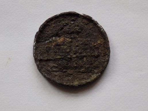 saturday 24/09/16

condition =
unidentified coin 
little crown with coat of arms