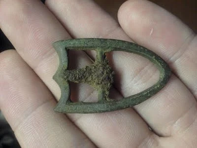 shield buckle