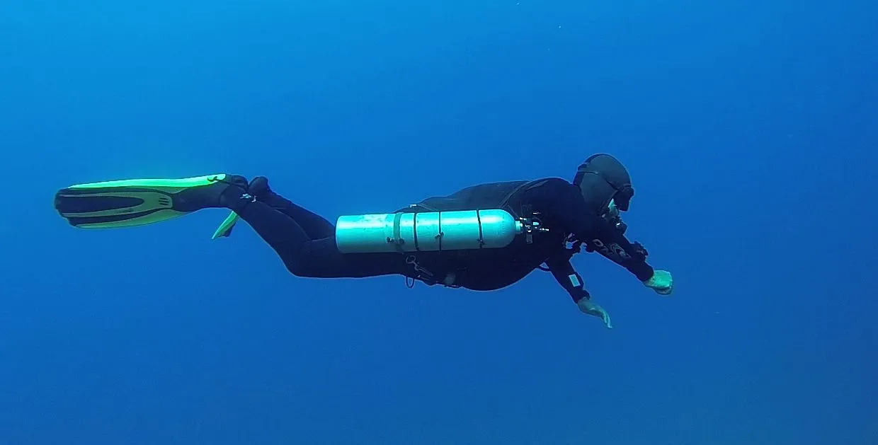 Side mount configuration 2 x40 alu.
very low resistance ideal low consumption setup for DPV (diver propulsion vehicle)