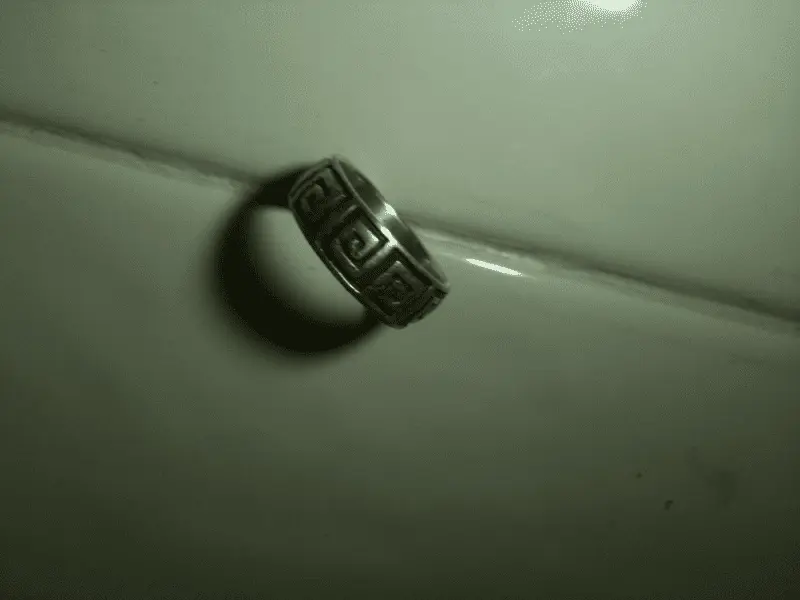 Side view of the Silver ring, one ring to rule the all and in the darkness bind them... FRODO