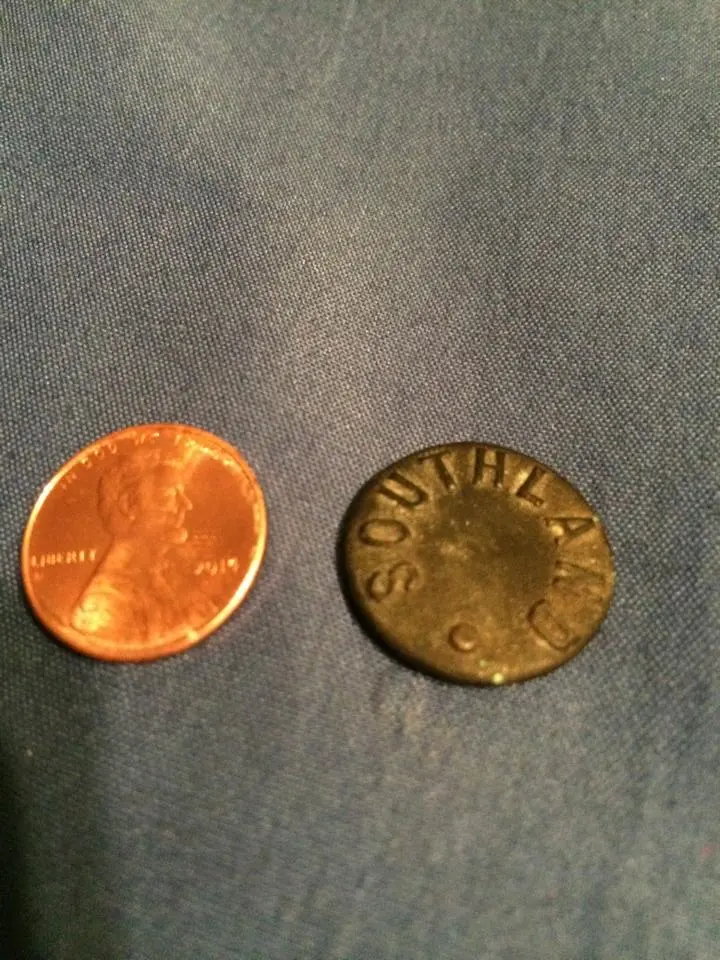 Southland Button c. 1950 Geneva, FL