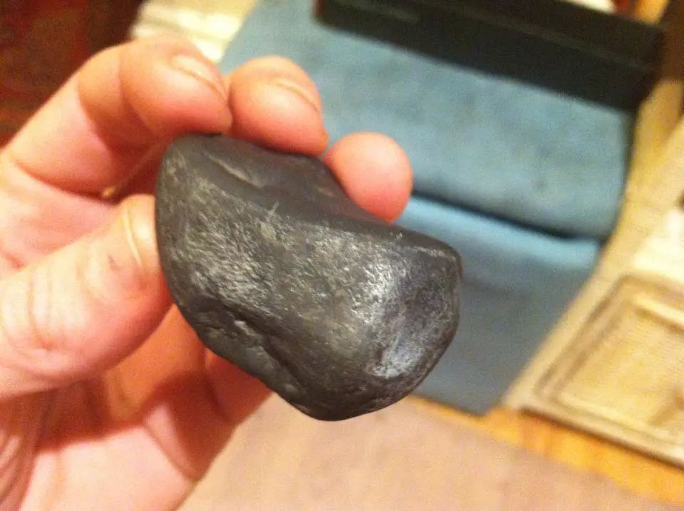 Strange lump on the stone when cleaned off and strange scoop in the front non visible until cleaned. (metallic surface)