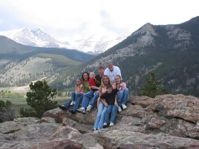 This is my family - Will's family; Elyse, Stacey, Makenna, and Will. Me. Shannon's family; Austin, Sydney, and Shannon.