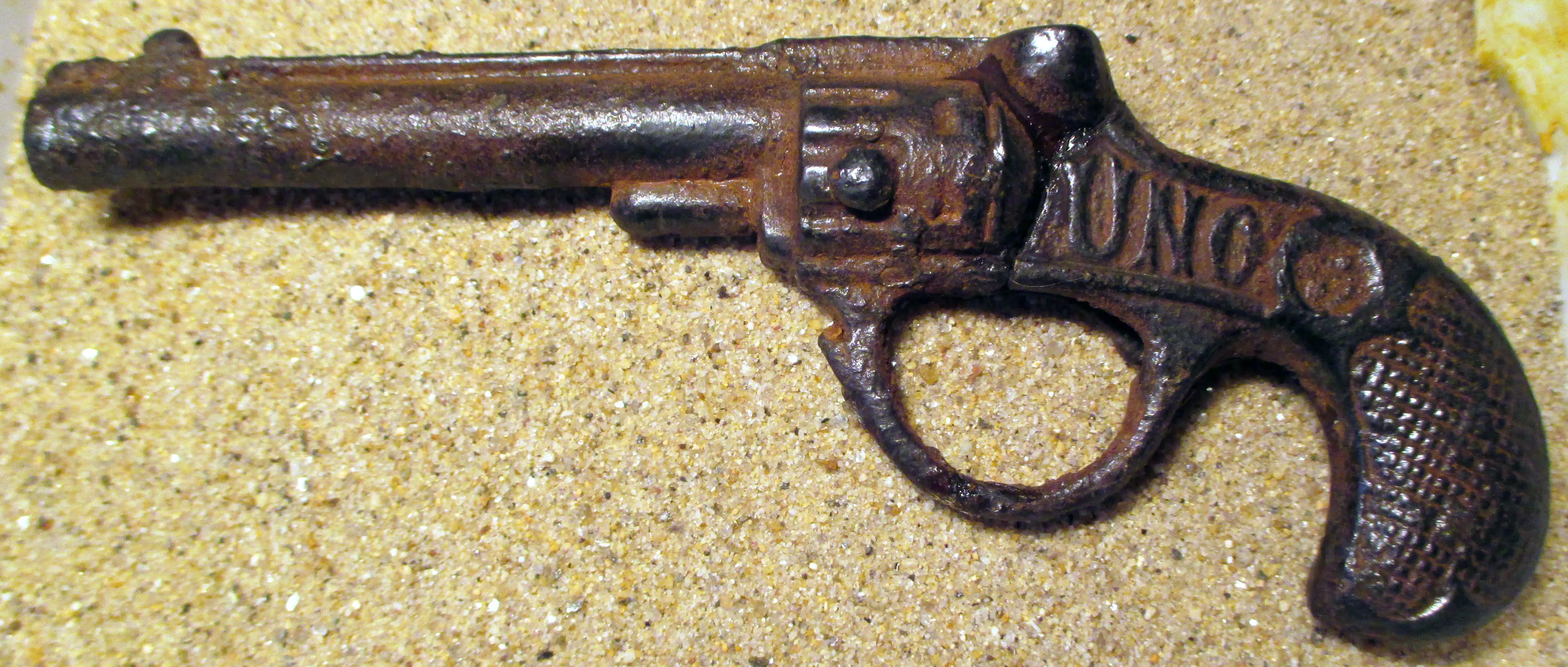 Uno cap gun 1