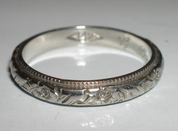 White Gold Ring - This is a 14K White Gold ring.
