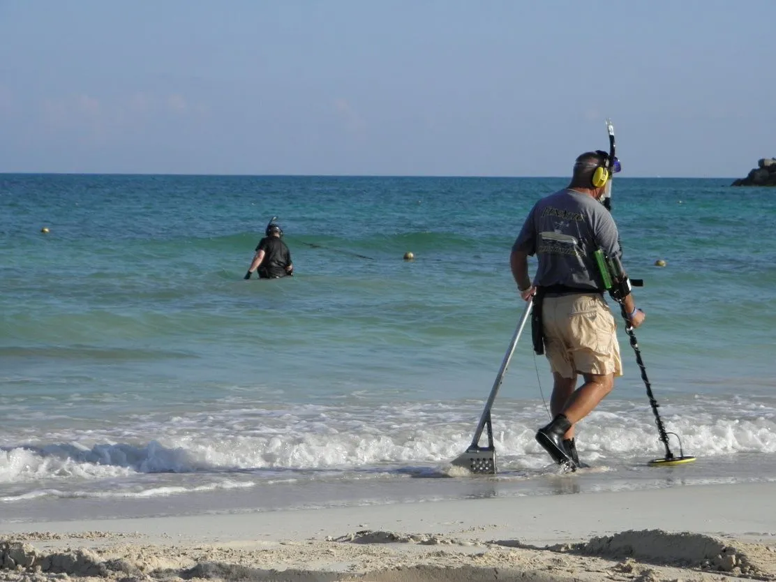 WHYDAH & CASPER DETECTING IN MEXICO 2012