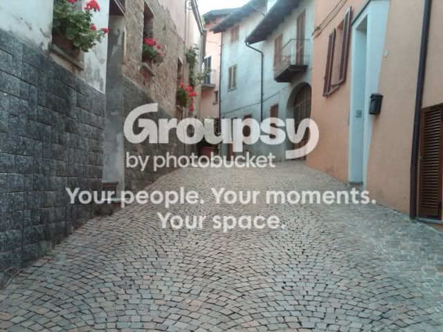 BaroloItalyStreet.jpg