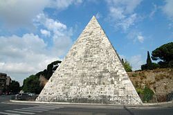 250px-Pyramid_of_cestius.jpg