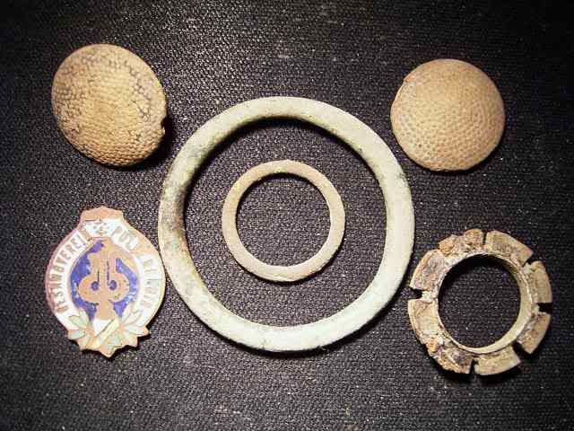 30Dec09Relics.jpg