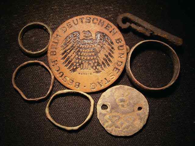 20Nov10Relics.jpg