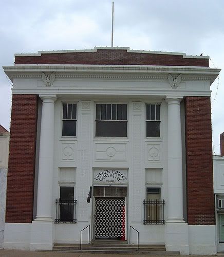 uvalde_bank.jpg