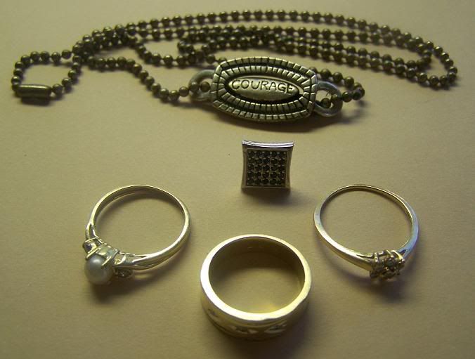 Jewelry080209.jpg