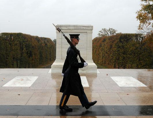 ap_tomb_unknown_soldier_rain_ss_thg_121029_ssh.jpg