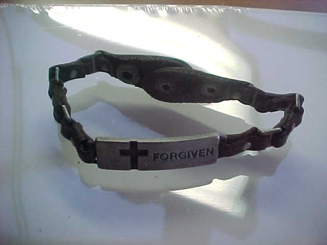 Braceletleather053011.jpg