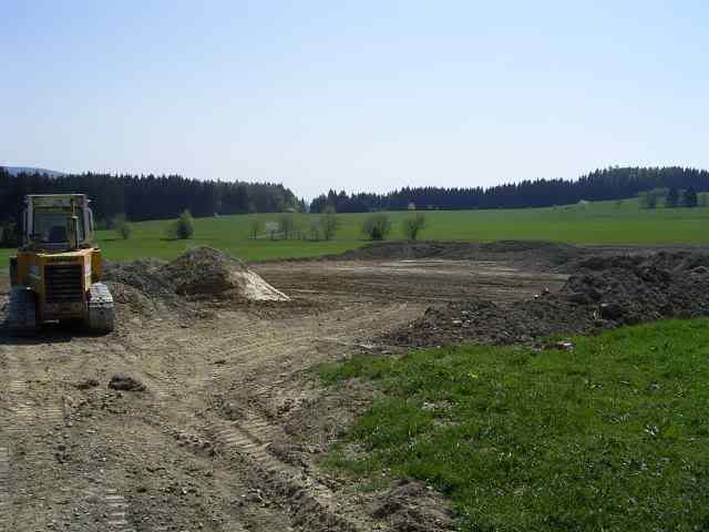24Apr11DozFeld.jpg