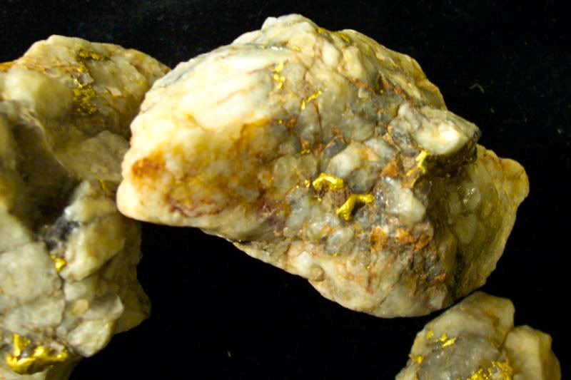 GoldinQuartz.jpg