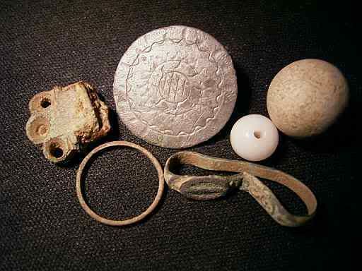 25Aug07relics.jpg