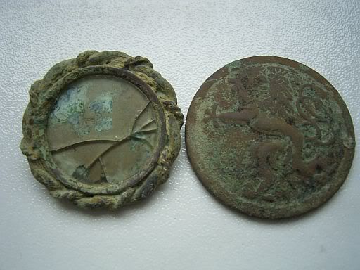 22ul07broochbut.jpg
