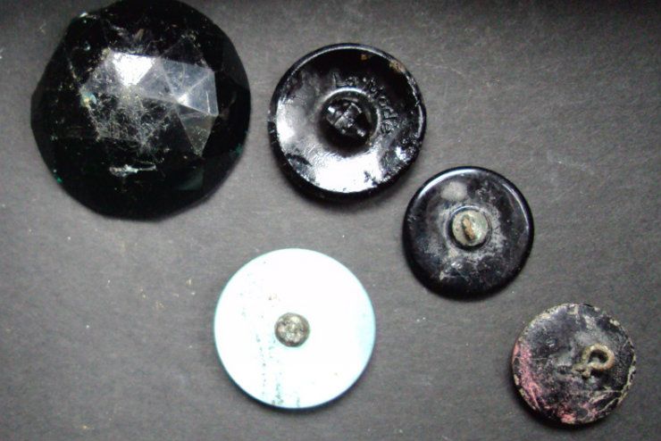 facetedglassbuttons_zps872d5dff.jpg