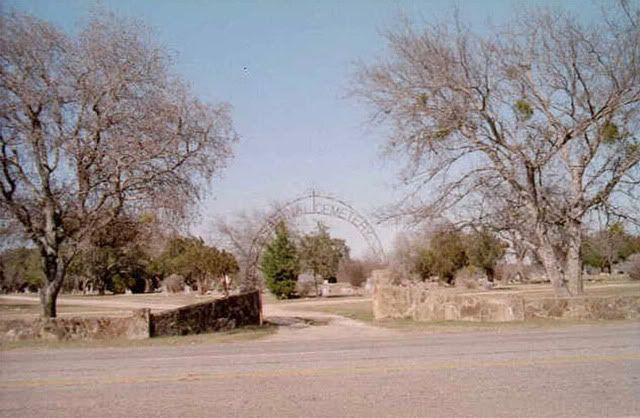 Sabinal_cemetary.jpg
