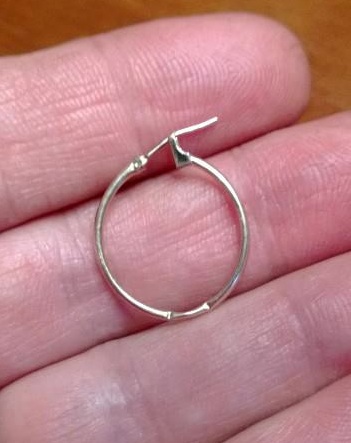 01-12-13-10kt-earring.jpg