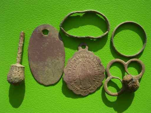 12Apr09Relics.jpg