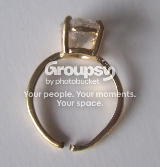 RingDiamond0607091.jpg