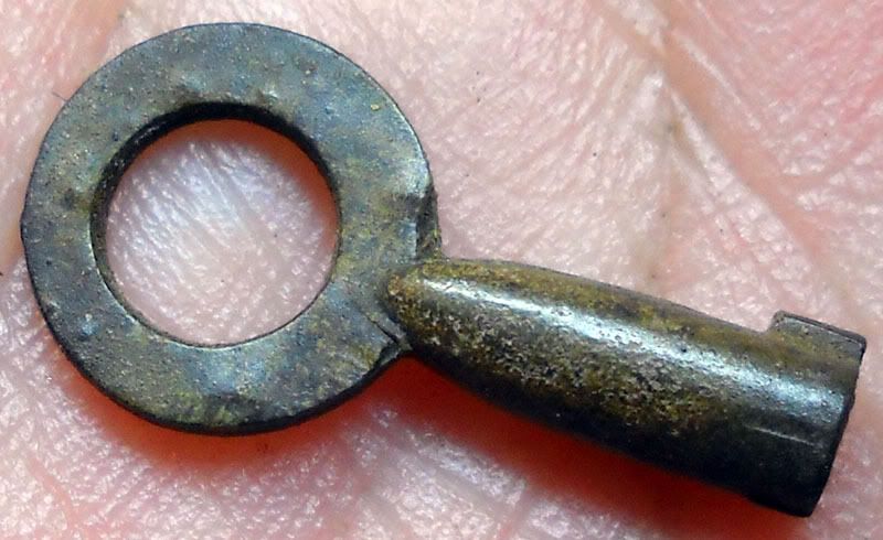 4212011_Key_Winder.jpg