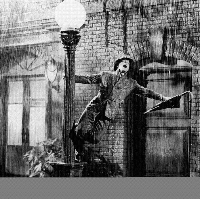 Singin_in_the_Rain_lampost.jpg